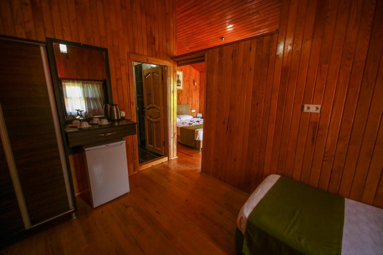 Gazde/Camere de închiriat Zakkum