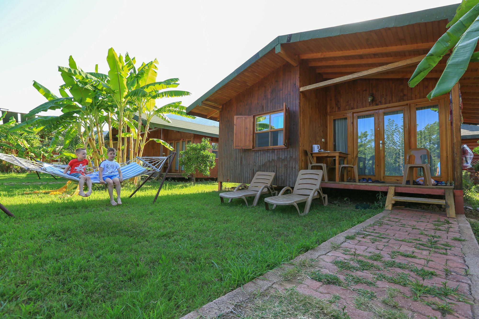Zakkum Homestay *